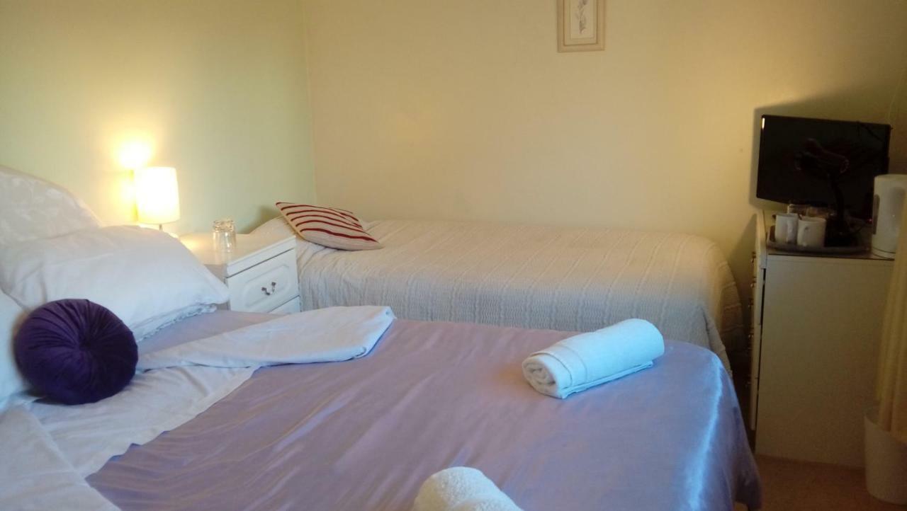 Lavender House Hotel Bridgend  Eksteriør billede